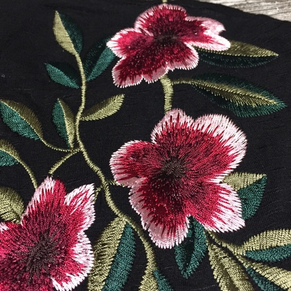 Adiva Floral Embroidered T Shirt Women’s S Black Rayon Spandex Lightweight - Picture 7 of 8